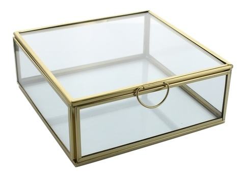 Emprunter BOITE EN VERRE ET METAL CARREE 1 COMPARTIMENT DOREE livre