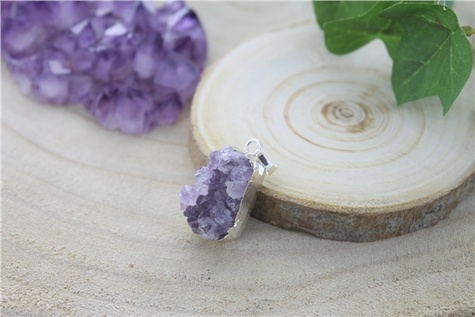 Emprunter Pendentif en Druse d'Améthyste livre