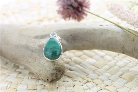 Emprunter PENDENTIF MALACHITE ARGENT 925 FORME GOUTTE PETIT MODELE livre
