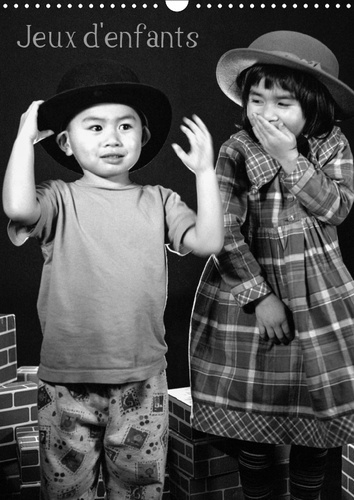 Emprunter JEUX D'ENFANTS (CALENDRIER MURAL 2019 DIN A3 VERTICAL) - BALADE ESPIEGLE ET TENDRE AU PAYS DE L'ENFA livre