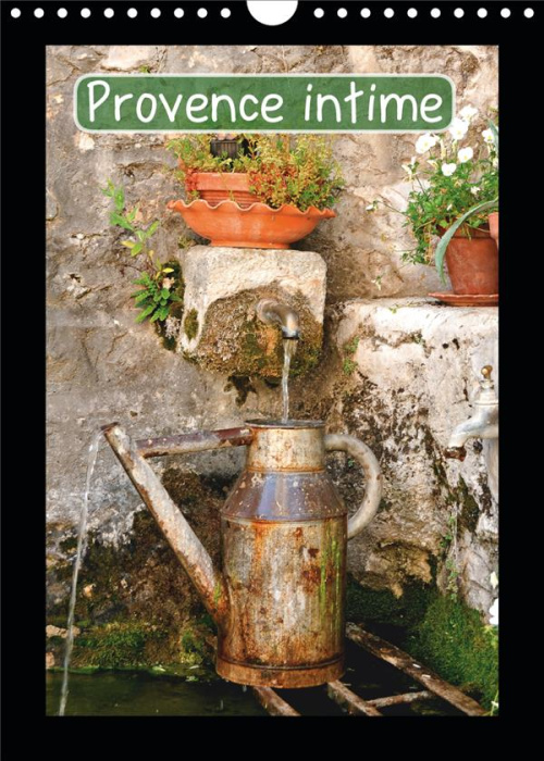 Emprunter Provence intime. La Provence intime, on ne la découvre en peu de temps, car elle ne se donne pas, el livre