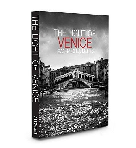 Emprunter THE LIGHT OF VENICE livre