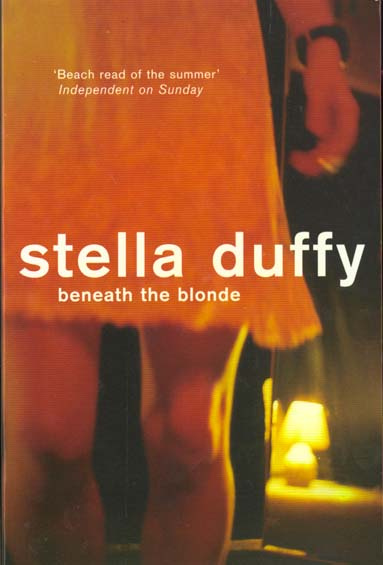 Emprunter BENEATH THE BLONDE livre