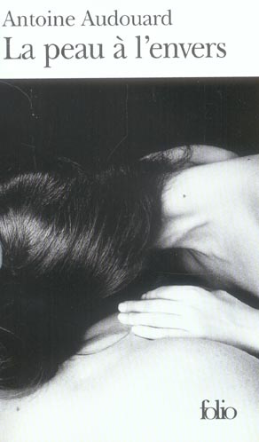 Emprunter La peau à l'envers livre