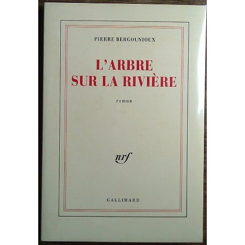 Emprunter L'arbre sur la rivière livre