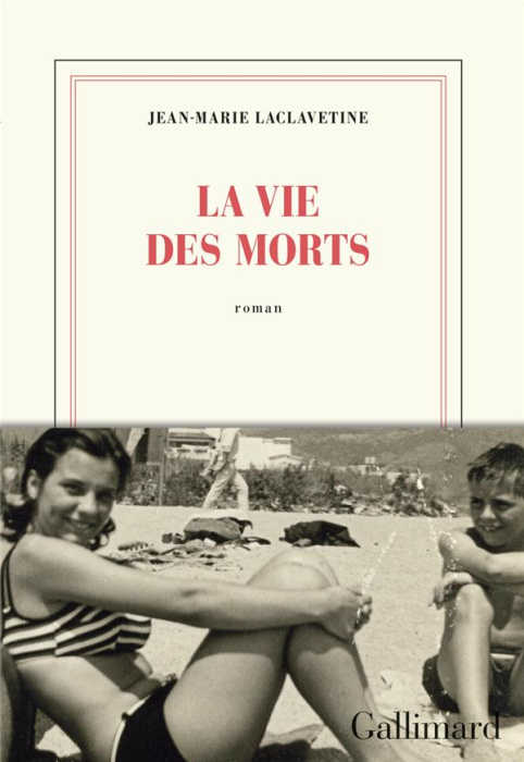 Emprunter La vie des morts livre