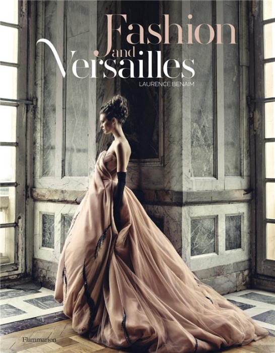Emprunter FASHION AND VERSAILLES (ANG) - ILLUSTRATIONS, COULEUR livre
