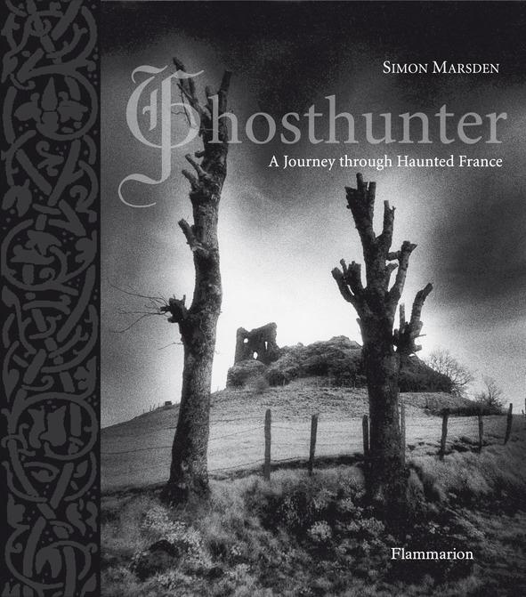 Emprunter Ghosthunter. A Journey through Haunted France, édition en langue anglaise livre