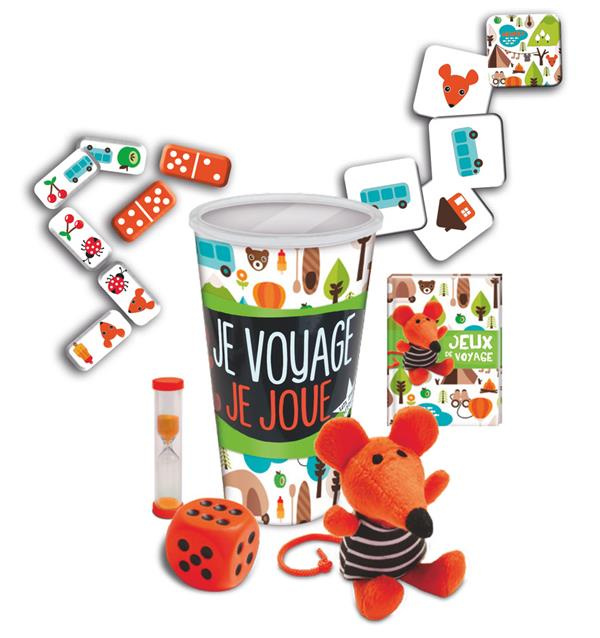 Emprunter Je voyage, je joue. Un mug avec une peluche, un livre de jeux, un dé, un jeux de mémo, un sablier, u livre