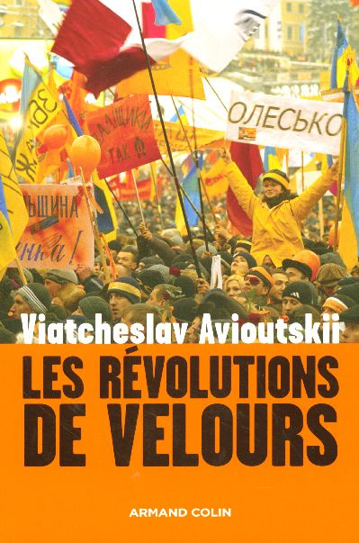 Emprunter Les révolutions de velours livre