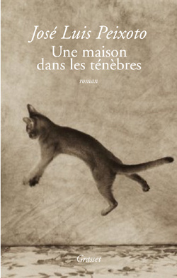 Emprunter Une maison dans les ténèbres livre