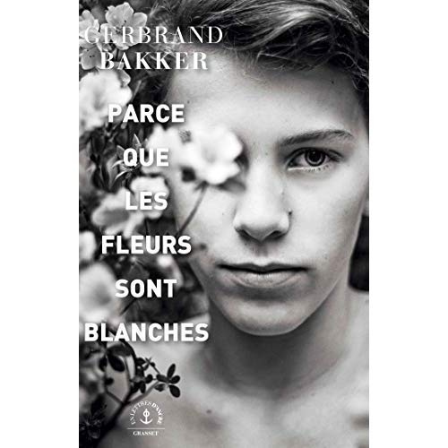 Emprunter Parce que les fleurs sont blanches livre