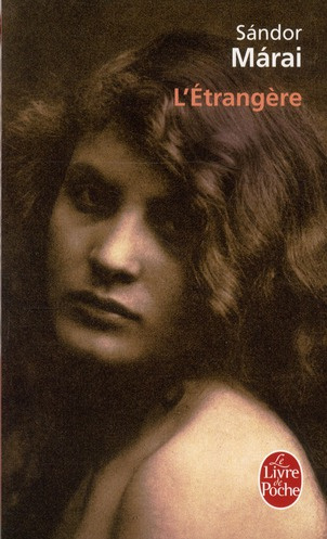 Emprunter L'Etrangère livre