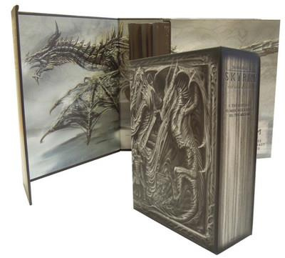 Emprunter The Skyrim Library. Coffret en 3 volumes : Tome 1, Histoires et personnages ; Tome 2, Peuples et cré livre
