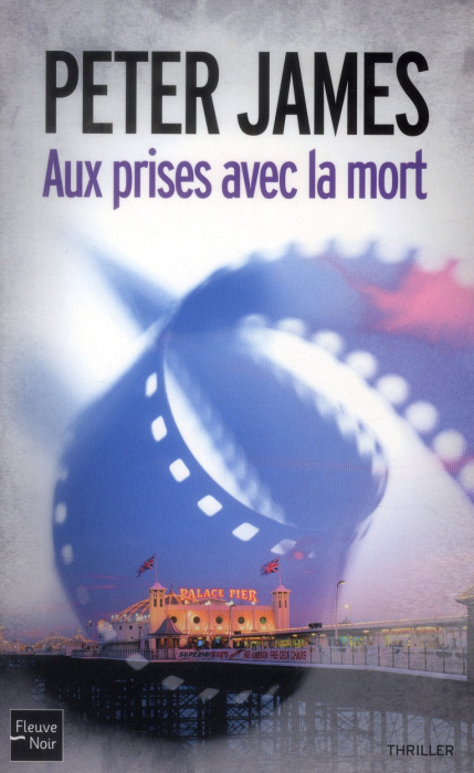 Emprunter Aux prises avec la mort livre