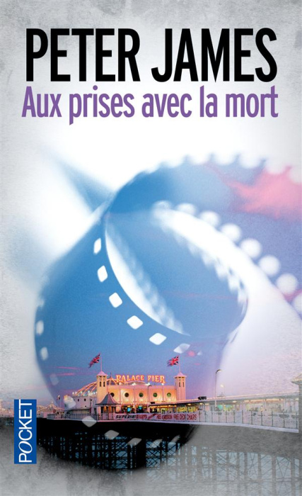 Emprunter Aux prises avec la mort livre