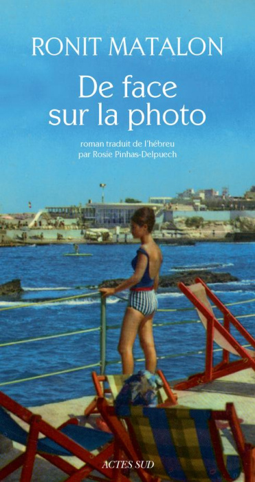 Emprunter De face sur la photo livre