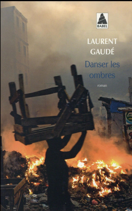 Emprunter Danser les ombres livre