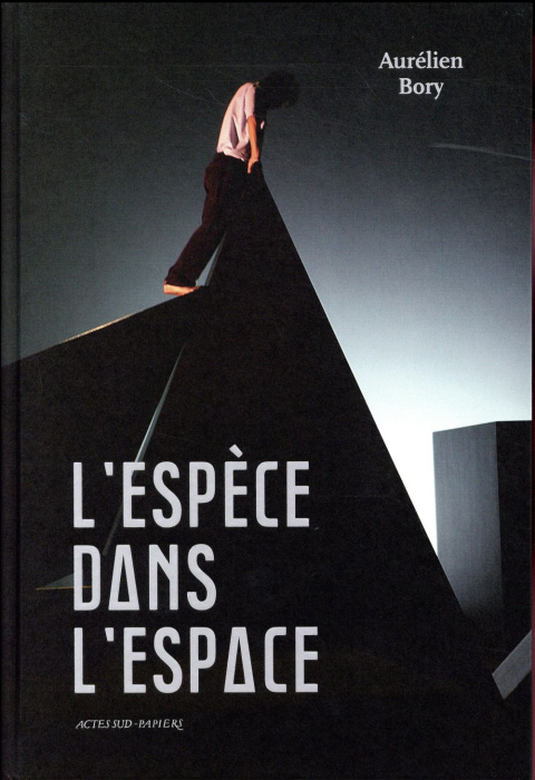 Emprunter L'espèce dans l'espace livre