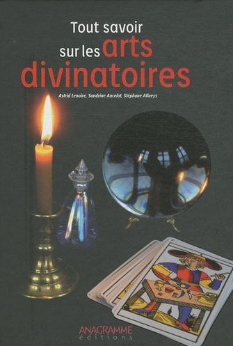 Emprunter TOUT SAVOIR SUR LES ARTS DIVINATOIRES livre