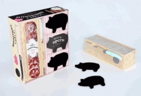 Emprunter La cave à saucisson et les 3 petits cochons. Contient : 1 cave à saucisson en bois avec planche de d livre