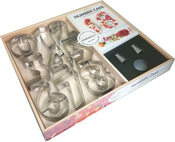 Emprunter Coffret L'atelier du number cake. Number cake les gâteaux d'anniversaire qui comptent avec 9 emporte livre