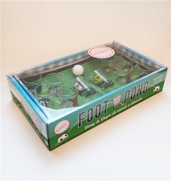 Emprunter Foot pong. Avec 12 verres à shot, une mini balle et un livre de culture foot livre