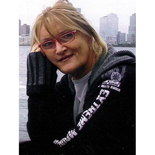 Emprunter L'orpheline des neiges : L'ange du lac livre