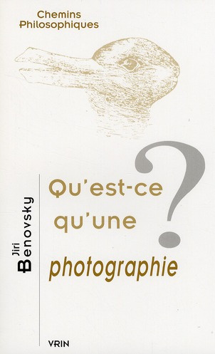 Emprunter QU EST-CE QU UNE PHOTOGRAPHIE? livre