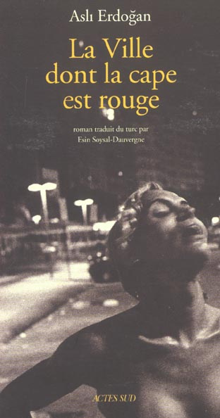 Emprunter La Ville dont la cape est rouge livre