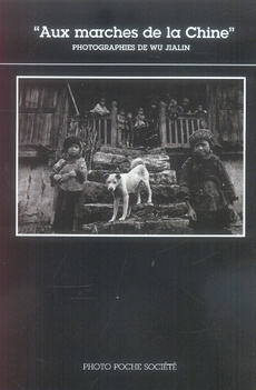 Emprunter Aux marches de la Chine livre