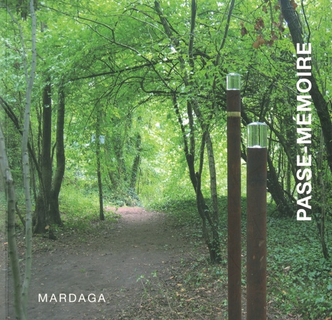 Emprunter PASSE-MEMOIRE livre