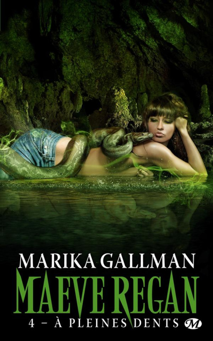 Emprunter Maeve Regan Tome 4 : A pleines dents livre