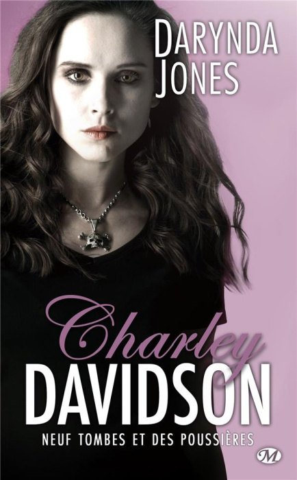 Emprunter Charley Davidson Tome 9 : Neuf tombes et des poussières livre