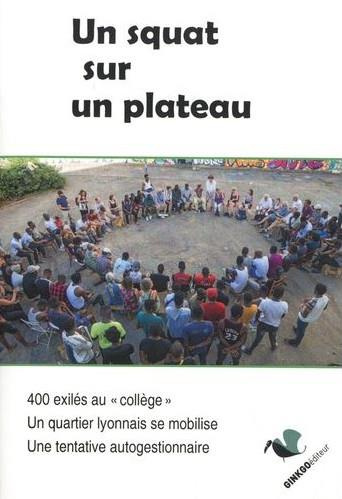 Emprunter Un squat sur un plateau livre