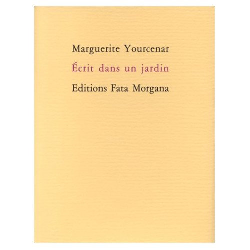 Emprunter Ecrit dans un jardin livre