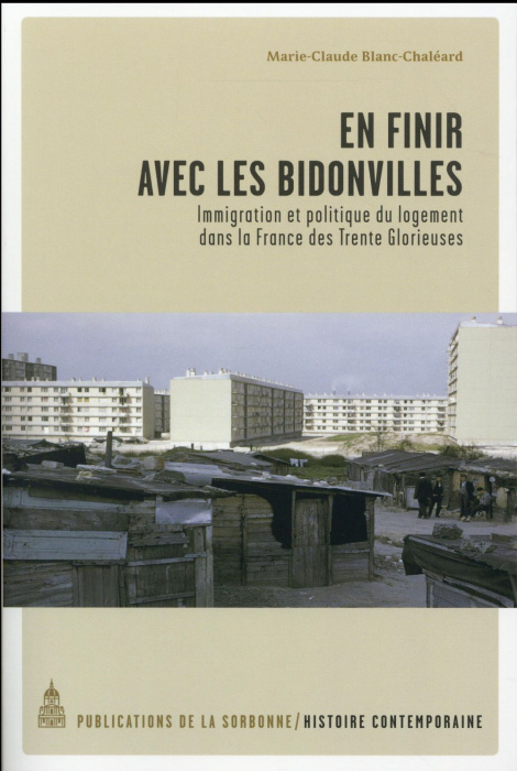 Emprunter EN FINIR AVEC LES BIDONVILLES livre