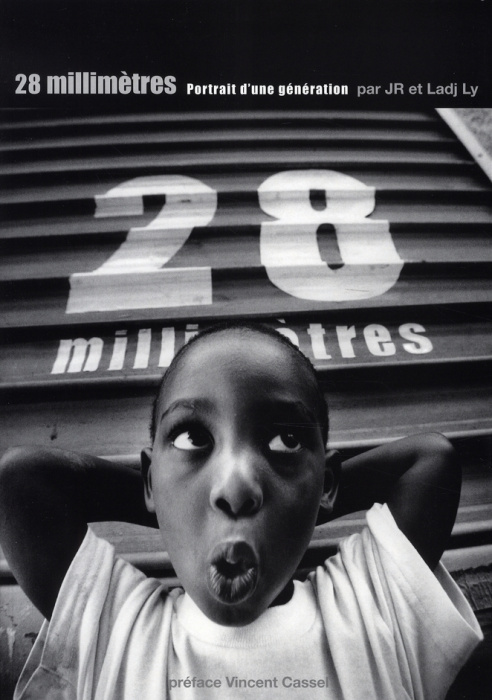 Emprunter 28 millimètres. Portrait d'une génération livre