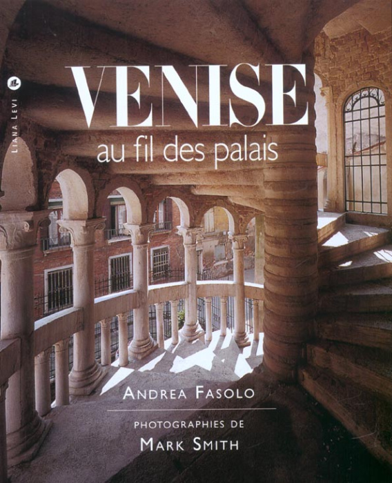 Emprunter Venise au fil des palais livre