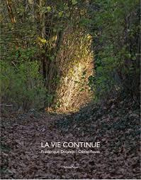 Emprunter La vie continue livre