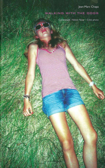 Emprunter Walking with the dogs livre