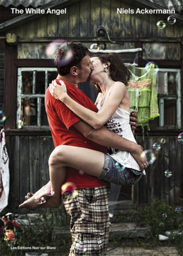 Emprunter THE WHITE ANGEL livre