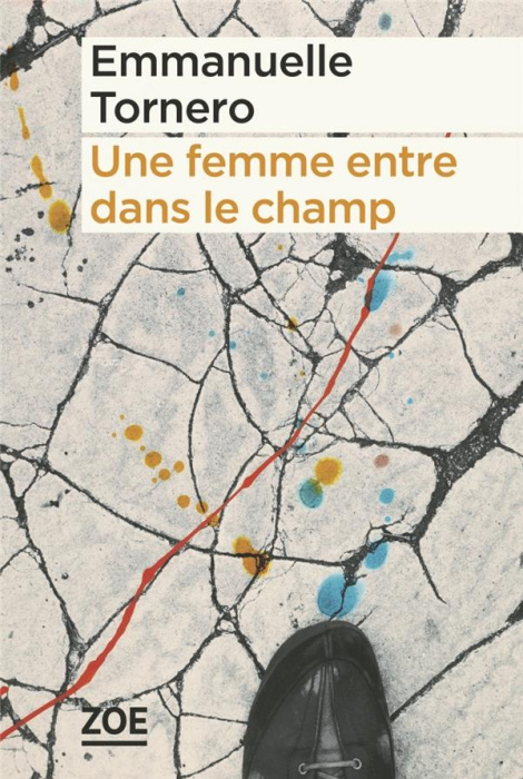 Emprunter Une femme entre dans le champ livre