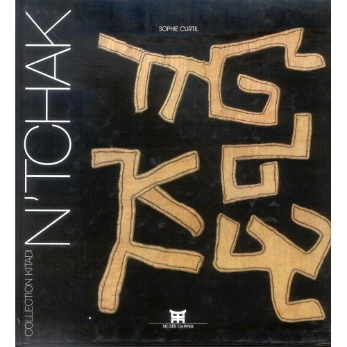 Emprunter N'tchak, un pagne de fête au pays des Kuba livre