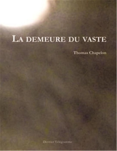 Emprunter La demeure du vaste livre