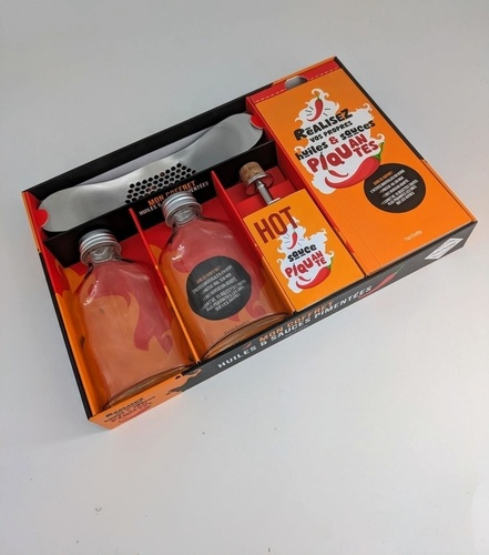 Emprunter Réalisez vos propres huiles & sauces piquantes. Coffret avec 2 petites bouteilles en verre 1 press livre