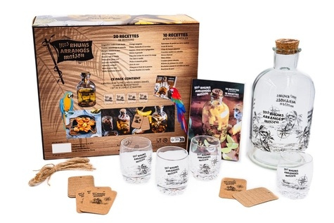 Emprunter Mes rhums arrangés maison. Avec 1 bouteille de 1 litre, 4 petits verres gravés, 1 livre de 30 recett livre