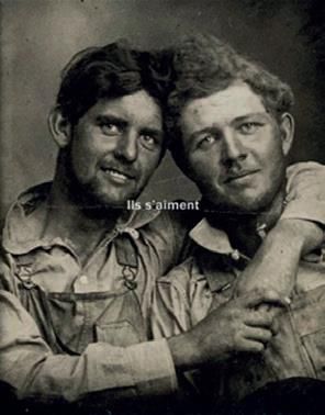 Emprunter Ils s'aiment. Un siècle de photographies d'hommes amoureux (1850-1950) livre