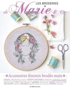ACCESSOIRES FEMININ BRODES MAIN - UVRE COLLECTIVE