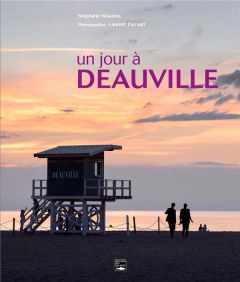 Deauville. Promenade sur la plage - Parrault Laurent - Héaume Stéphane